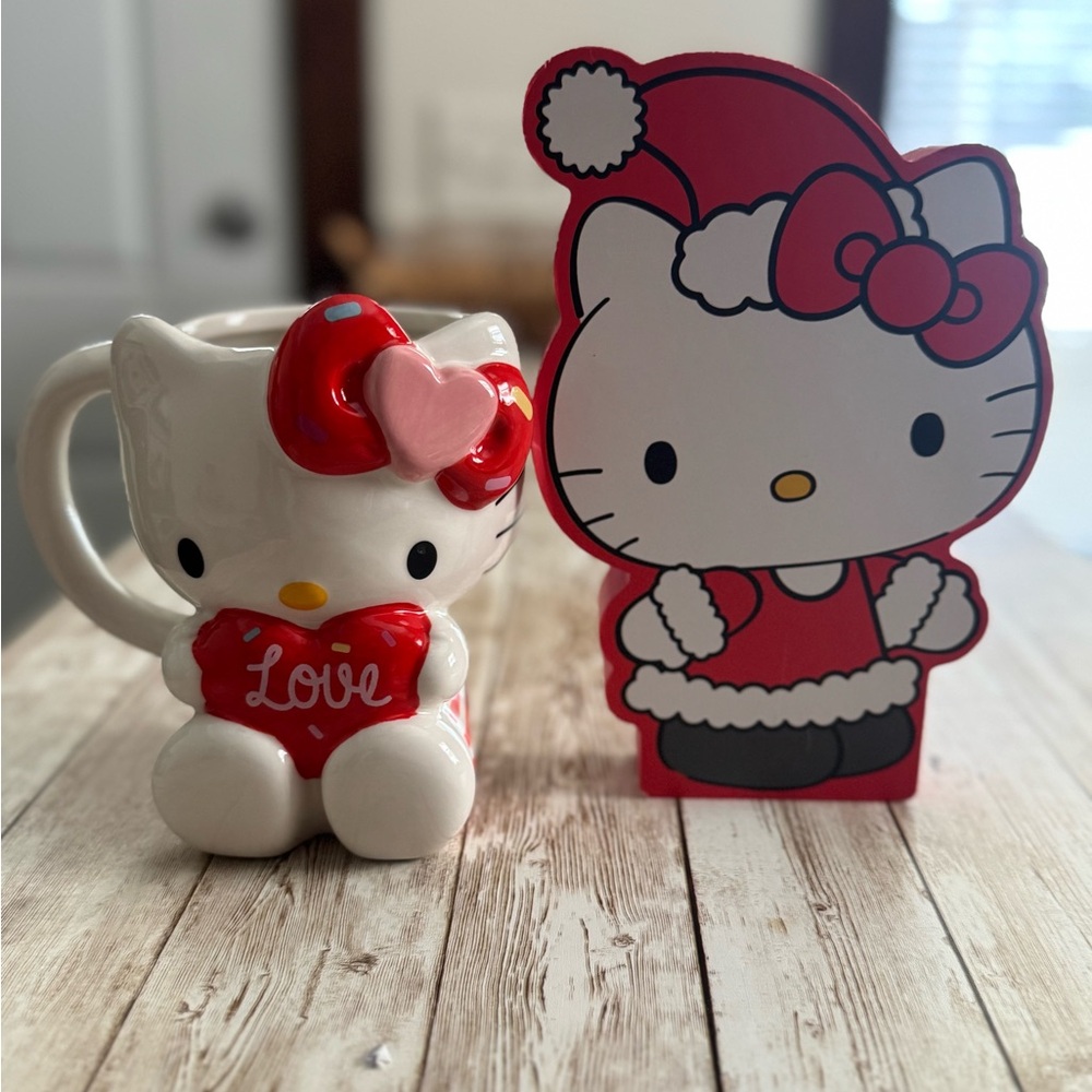 Hello Kitty Red and White Mud with a Hello Kitty Wall mount.